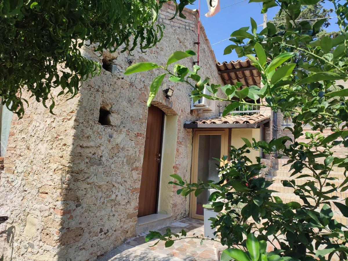 Il Giardino Dei Semplici B&B Caulonia Buitenkant foto
